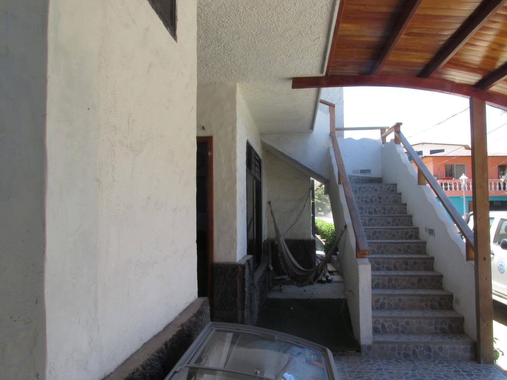 Hotel La Gran Tortuga - ᯤ Starlink Puerto Villamil Exterior foto